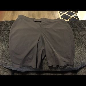 Men's Lululemon Board Short Size 34.